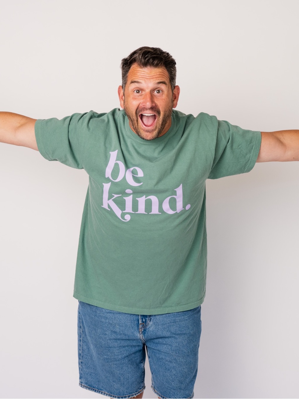 Be Kind Green Graphic Men's T-Shirt